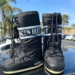 Moon Boots
